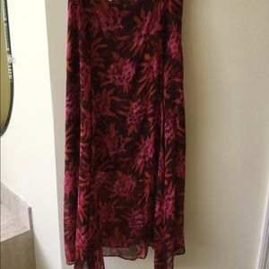 Armand Ventilo 100% silk skirt